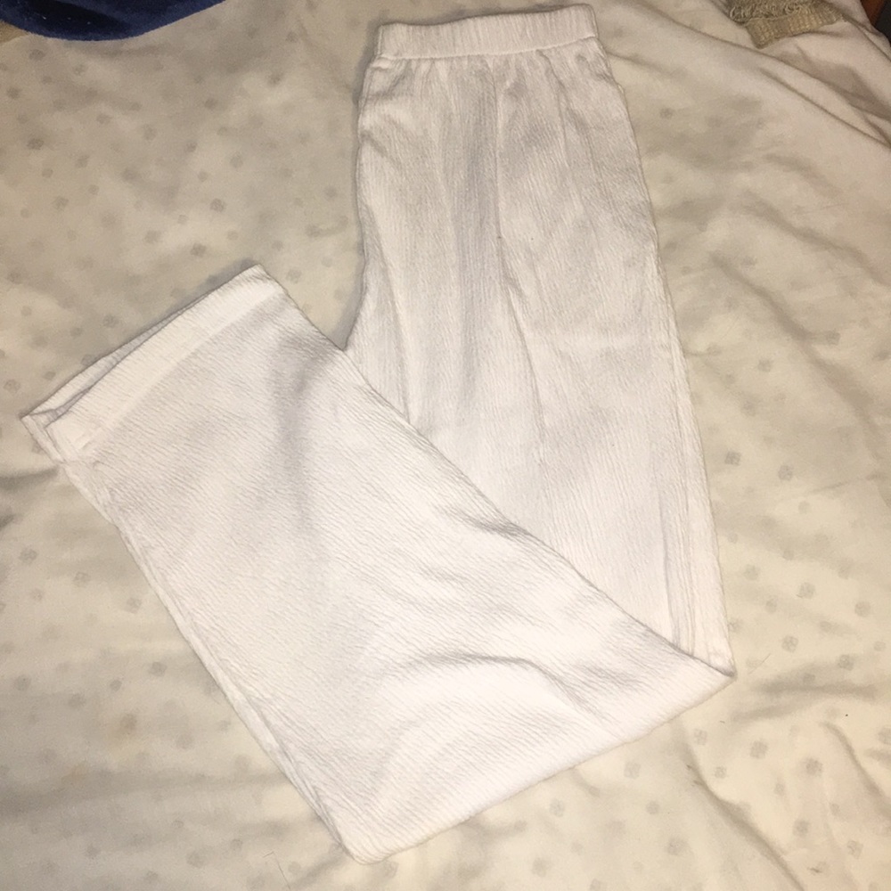 WHITE PANTS